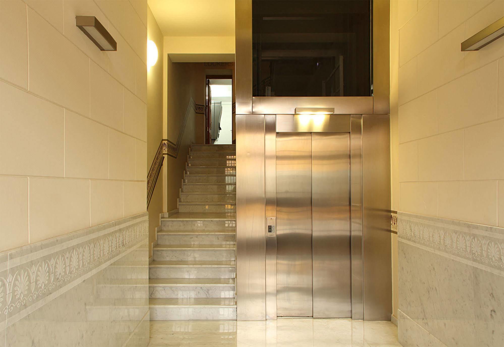 Mh Apartments Center Barcelona Luaran gambar