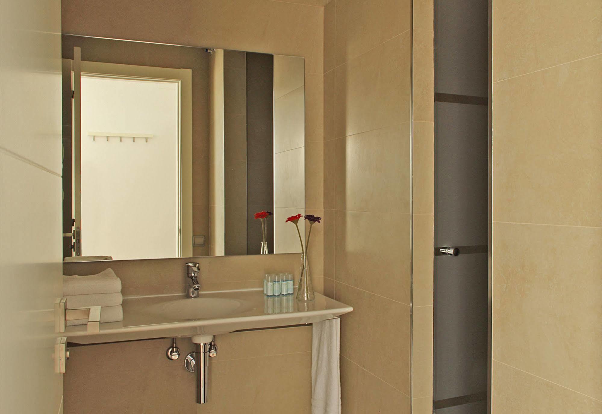 Mh Apartments Center Barcelona Luaran gambar
